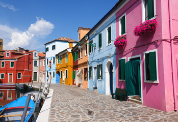 Fototapeta na wymiar Kolorowe domy Burano