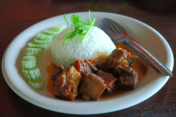 Rice with roasted pork spareribs