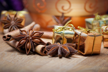 Zimtstangen und Sternanis