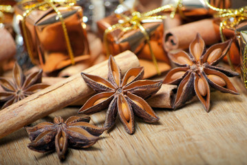 Anis, Zimt und Geschenke