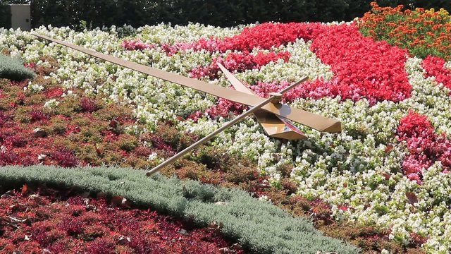 Uhr im Garten in Lausanne,Schweiz