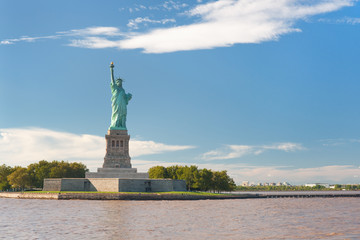 Fototapeta na wymiar The statue of Liberty in New-York