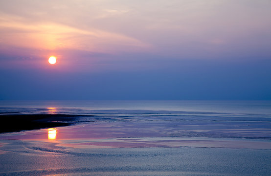 Anochecer desde el Mont Saint-Michel, Francia