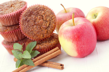 muffins with apple