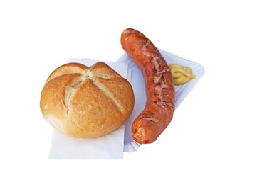 Bratwurst mit Brötchen und Senf