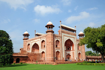 Fototapeta na wymiar Agra, Taj Mahal, wejście