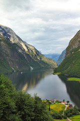 Fototapeta na wymiar Norway fjord - Naeroyfjord