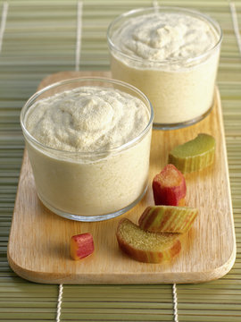 Mousse &agrave; la rhubarbe