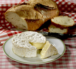Camembert et pain
