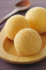 Boules d'or au sésame