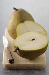 Couper une poire angelys