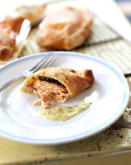 Filet de saumon en croûte au sel de Guérande beurre Nantais