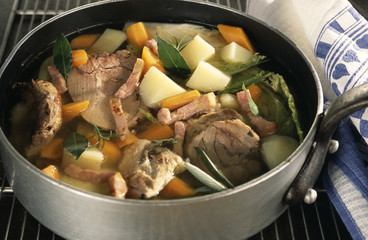 préparation de charcuterie traditionnelle