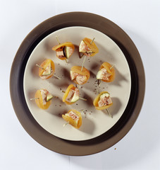 bouchées d'abricots secs au foie gras et à la figue