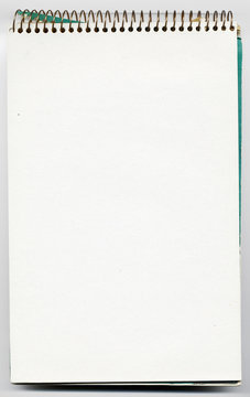 Ringbuch Notizen aufgeschlagen