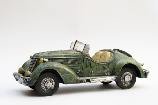 reproducci&oacute;n de coche antiguo