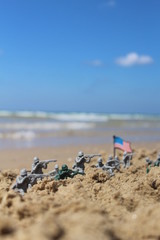 Fototapeta na wymiar US żołnierzyków w walce w pobliżu morza