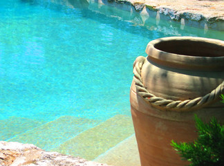 Fototapeta premium Piscine en vieilles pierres