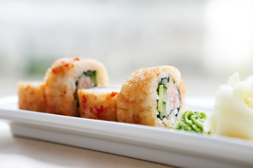 Flying fish roe maki