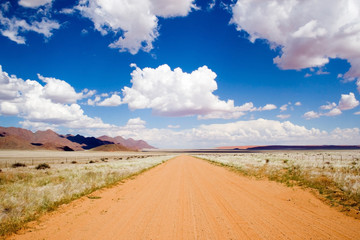 Fototapeta na wymiar Gravel Road w Namib Naukluft, Namibia