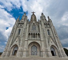 Fototapeta na wymiar Beautiful cathedral of Tibidabo in Barcelona, Spain.