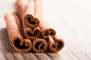 Cinnamon sticks