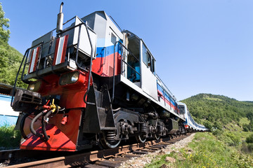 Obraz premium Железнодорожная станция на берегу озера Байкал.