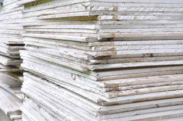 Stacking of gypsum sheets