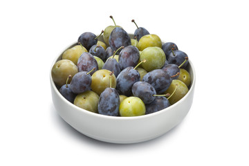 Bowl with plums