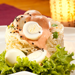 Ensalada de arroz y huevo