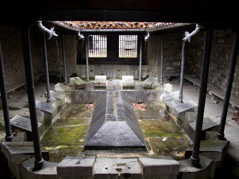 Ancient rown cloth washing place in Leitza
