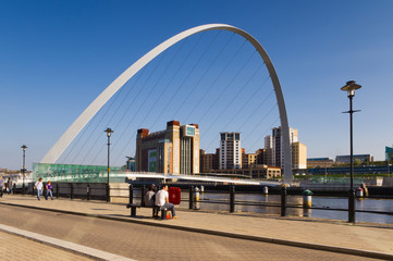 Fototapeta premium Gateshead Millennium Bridge arch