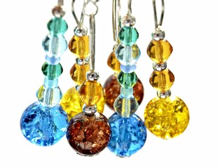 Ear-rings with colorful beads