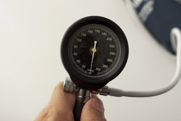 .sphygmomanometer