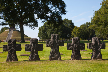 Cruces de piedra. Cementerio alemán de La Cambe, Francia