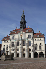 Fototapeta na wymiar Das Rathaus von Lüneburg