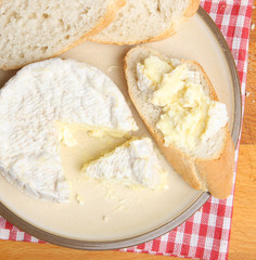Camembert Cheese & Baguette