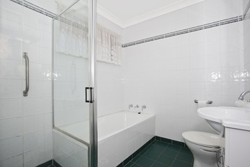 stylish modern bathoom