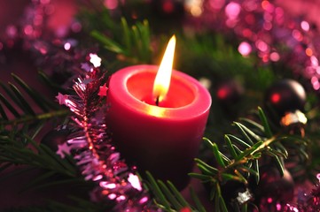 Weihnachten, lila Kerze