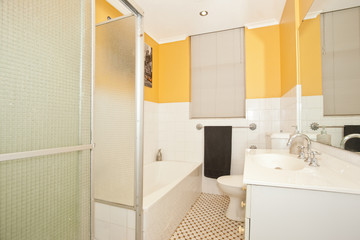 stylish modern bathoom