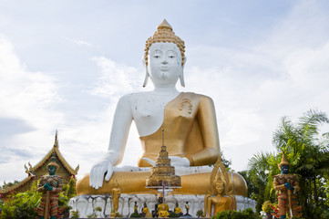 Fototapeta premium Big white Buddha