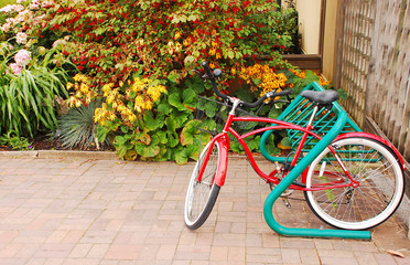 Fototapeta na wymiar Red bicycle