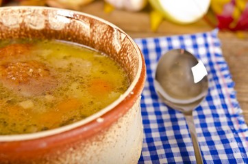 Erbsensuppe (Polnische Grochowka)