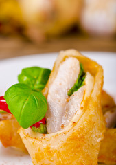 Pfannkuchen mit Hühnerbrust