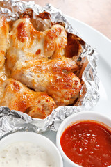 Chicken wings with sauce