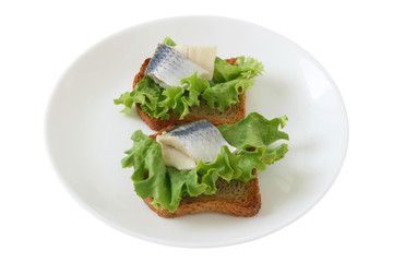 toasts with herring