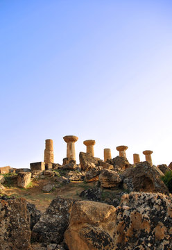 TEMPLE OF HERAKLES IN VALLE DEI TEMPLI, AGRIGENTO, SICILY