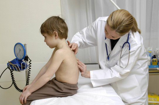 enfant consultation p&eacute;diatre