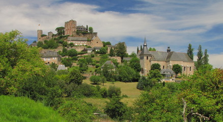 Fototapeta na wymiar Village de Turenne ; Limousin ; Quercy ; Périgord