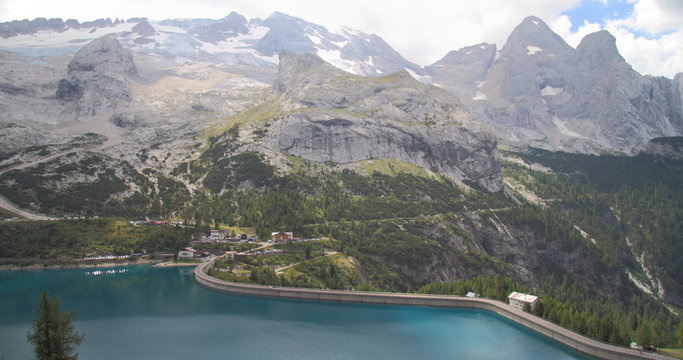 Marmolada e passo Fedaia dall'alto